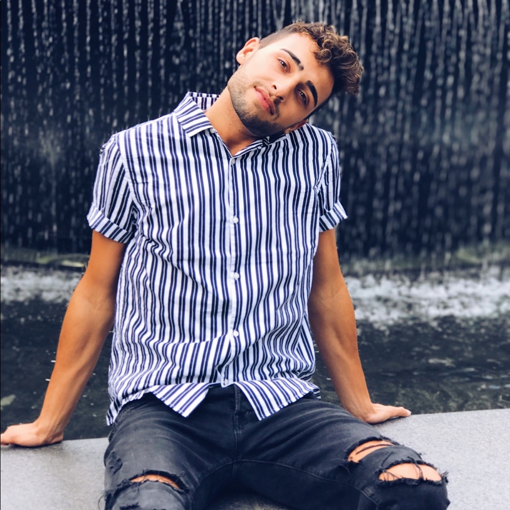 Blue & White Stripped Button-Up Short Sleeve